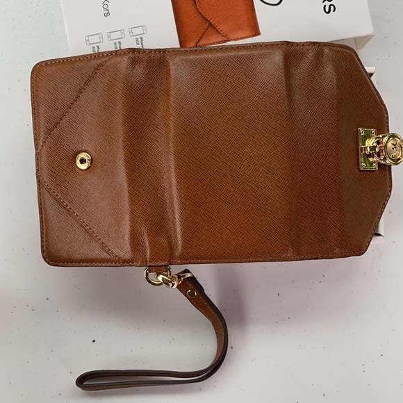 Michael Kors Wallet Clutch Luggage Style IPhone - Picture 5 of 13